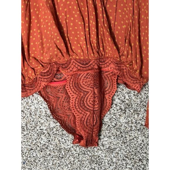 Free People Sz M Romantic Boho Chic Bell Sleeve Wrap Lace Bodysuit Peasant Top - Picture 5 of 7